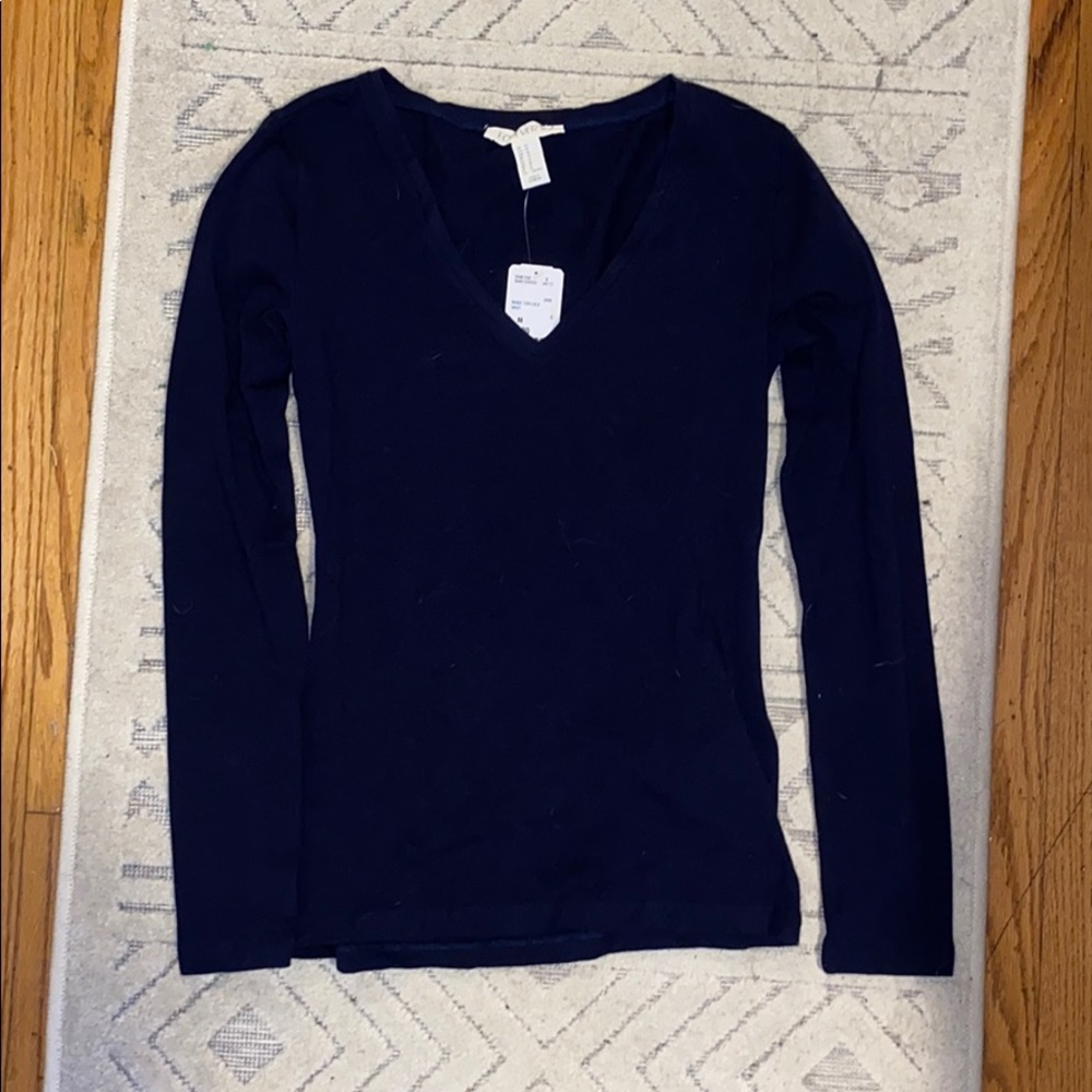 Navy Long Sleeve V Neck